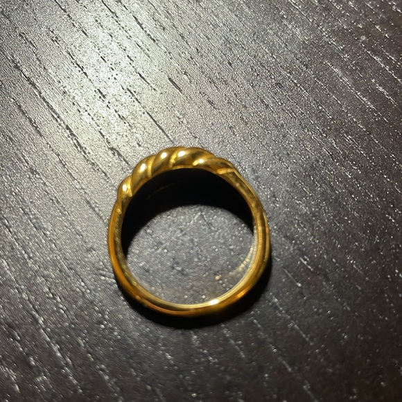 SOLD - Gold filled croissant ring - Picture 2 of 2